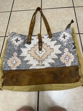 Myra weekender bag: Woven Aztec Tote Bag with Suede Trim - Brown & Cream